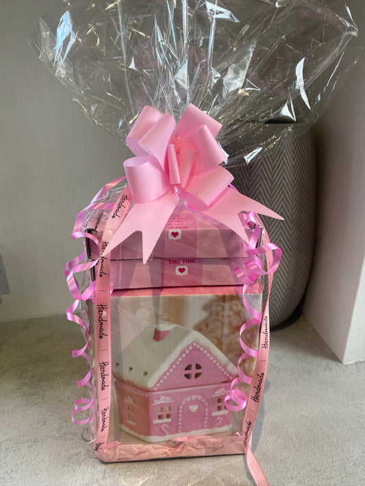 Pink Gingerbread House Christmas Burner Gift Set & 2 Boxes Wax Melts