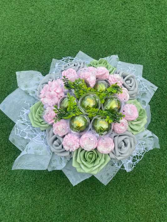 Lilac Green Lindor chocolates Mix Wax Melt Flower Bouquet- Free Gift Bag & Mum Wax Melts -Mothers day Mum Scented