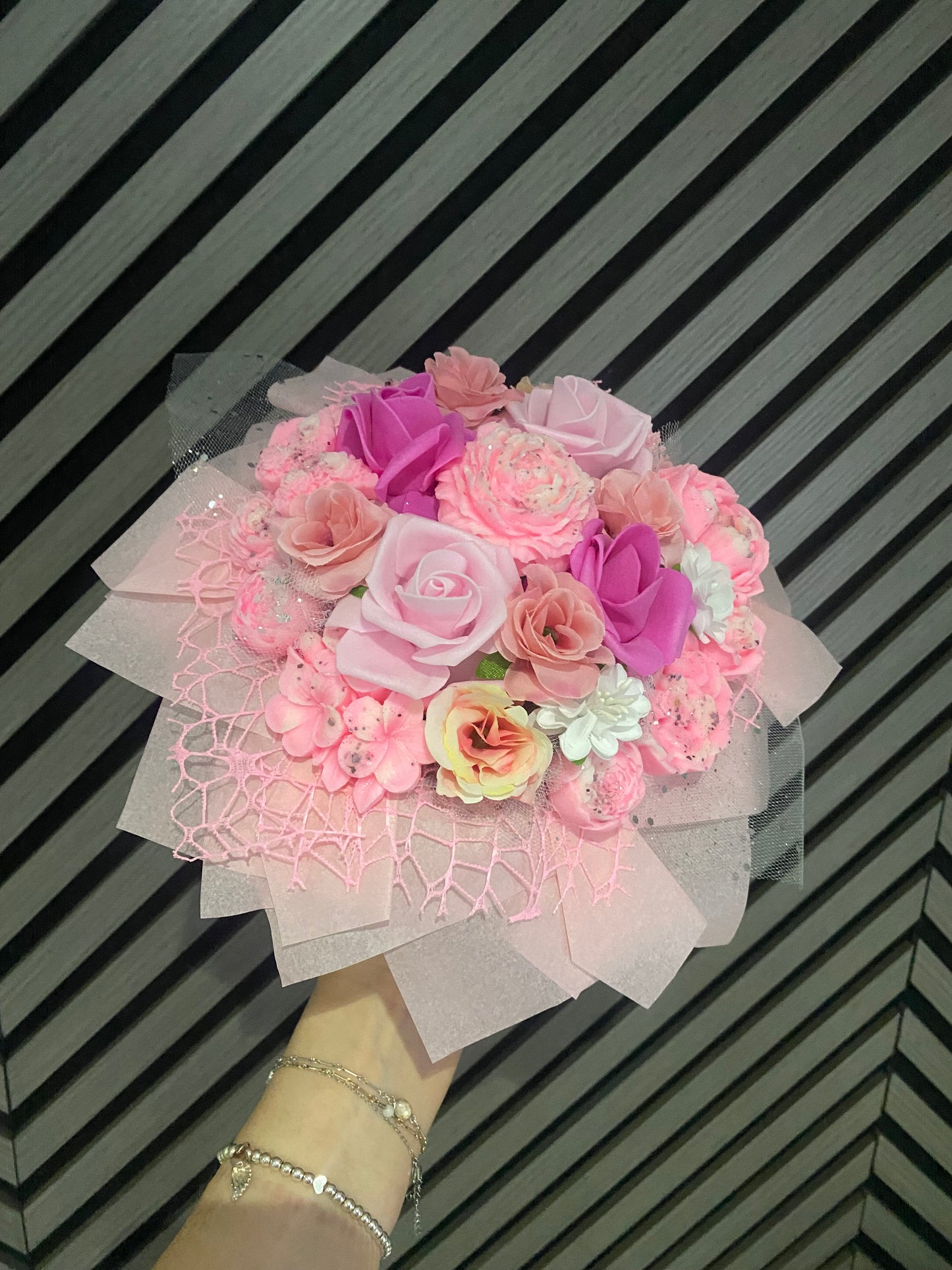 Scent -Pink Sands -Wax Melt Bouquet Basket
